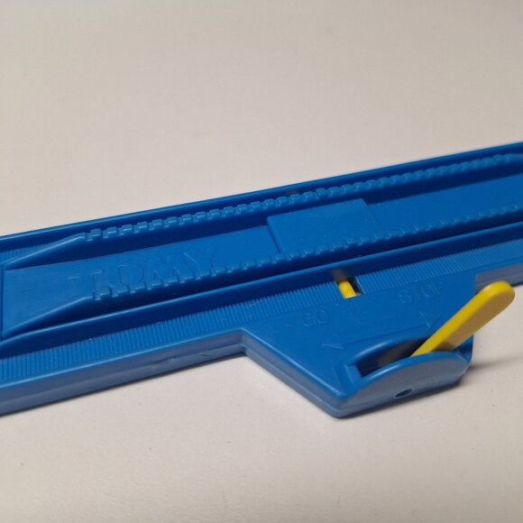 Tomy Blue Plastic Toy Train Track Switcher Slider 2001 Vintage Change Thomas - Picture 2 of 6